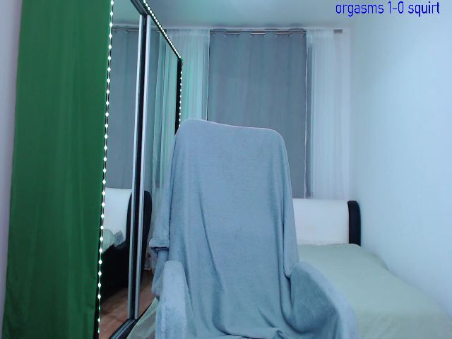 Live sex webcam photo for Tease_Lisa #260849601