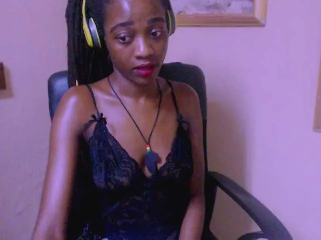 Live sex webcam photo for JahFoxy #241438075