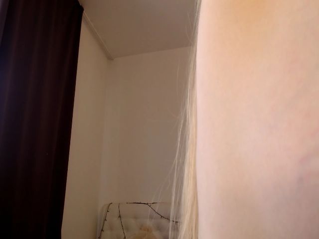 Live sex webcam photo for Nona_Key #258104289