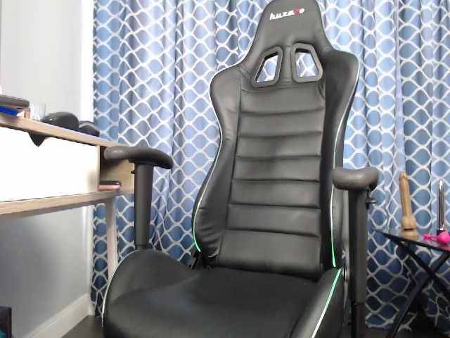 Live sex webcam photo for Hornyashell_x #261382511