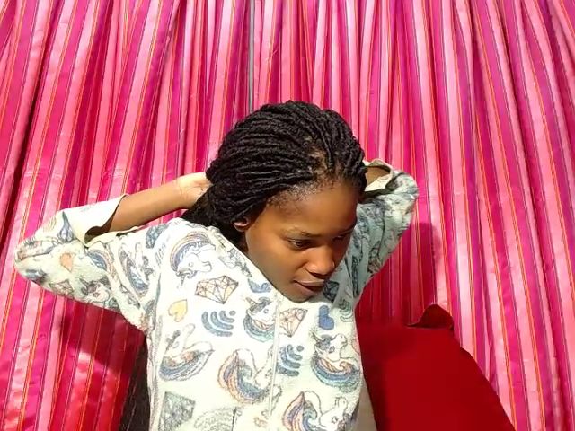 Live sex webcam photo for Aaliyah98x #261549719