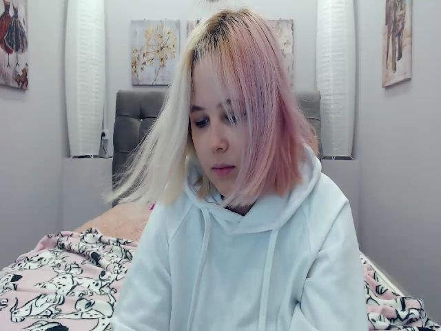 Live sex webcam photo for Helokit #256667422