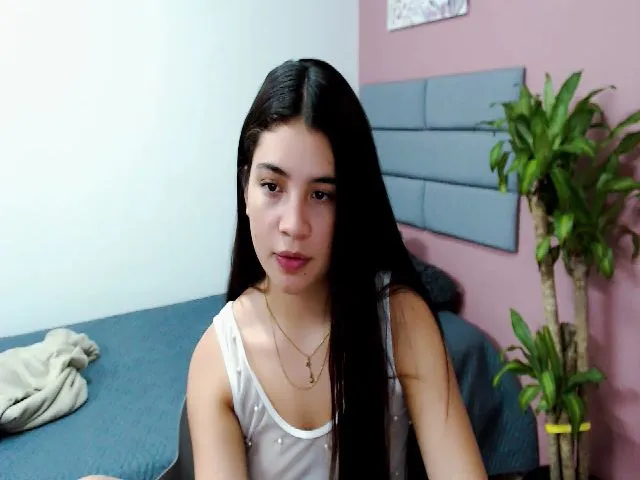 Live sex webcam photo for ella_gamer #264391919