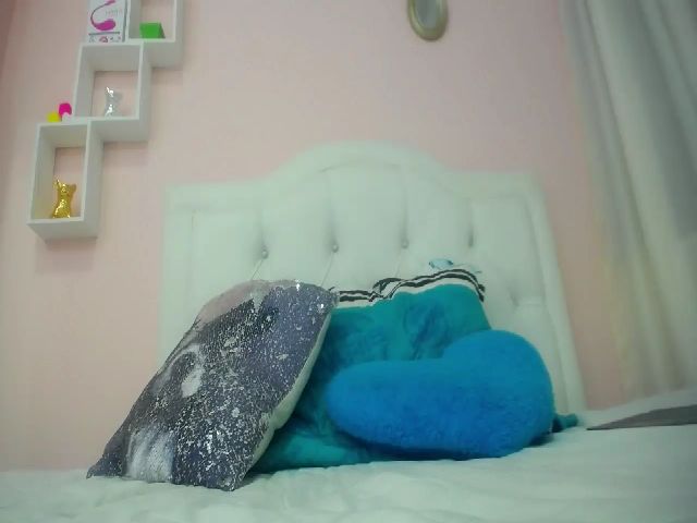 Live sex webcam photo for Petite_camila #287864252