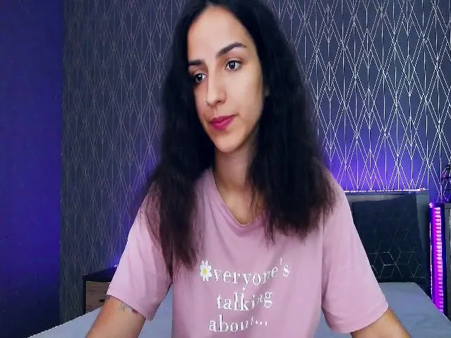 Live sex webcam photo for XDaphneMoss #255340430
