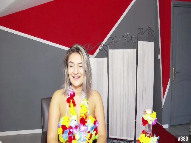 Live sex webcam photo for SecretAmber #260081267