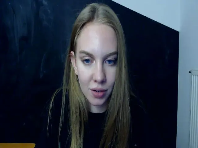 Live sex webcam photo for HappySecret_ #256455869