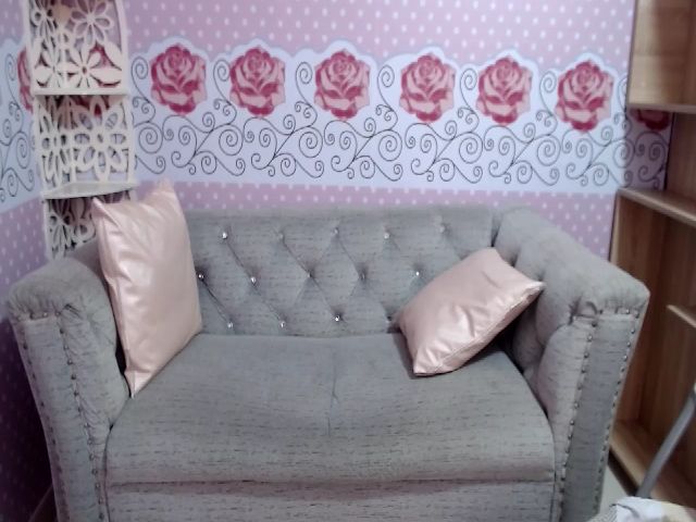 Live sex webcam photo for Aniie_pink #253080697