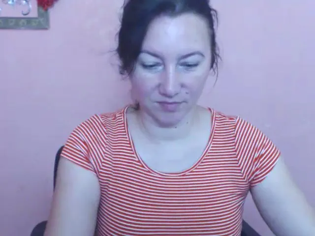 Live sex webcam photo for LexiFox_ #259180531