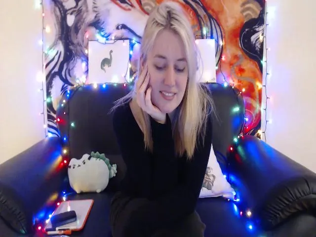 Live sex webcam photo for SolaraSweet #262364467