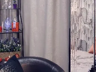 Live sex webcam photo for SandraMia #251852293