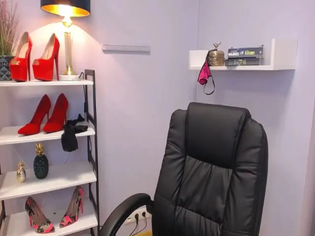 Live sex webcam photo for SOFIExMFC #258893531