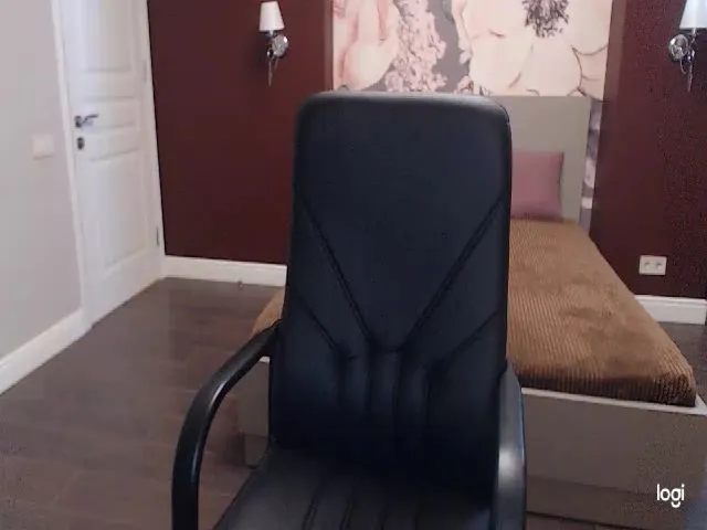 Live sex webcam photo for Emmy_Gray #256175885