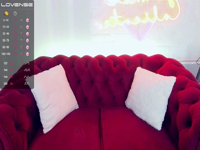 Live sex webcam photo for LilFluffyDuck #255043898