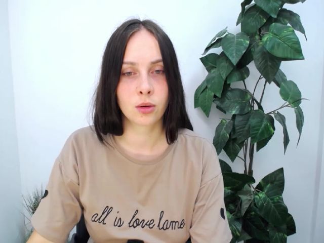 Live sex webcam photo for KendraLei #253768810