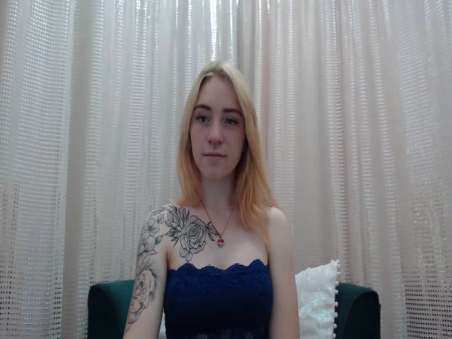 Live sex webcam photo for RedBerryy #264029692