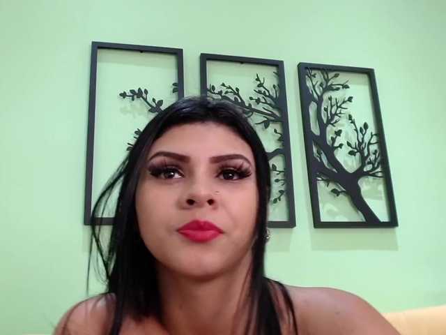 Live sex webcam photo for Paulinamiller #241413321