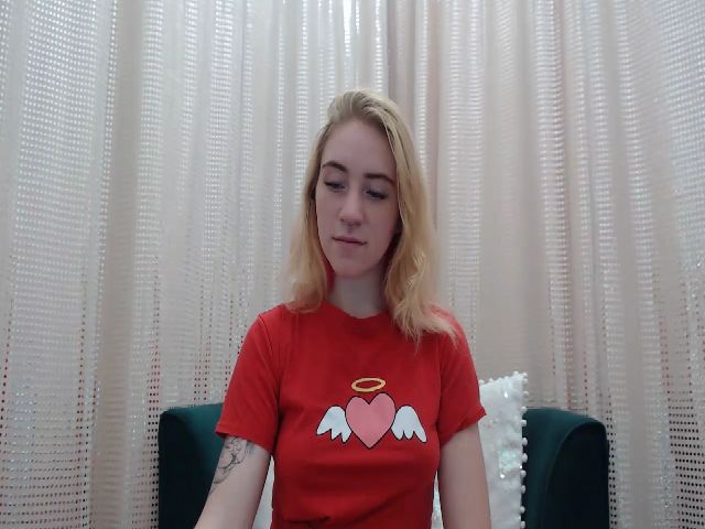 Live sex webcam photo for RedBerryy #263478398