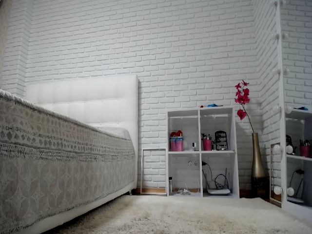 Live sex webcam photo for Malina_XXX #253044014