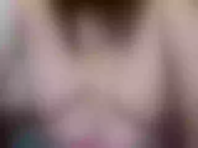 Live sex webcam photo for JenniferLuvv #263578582