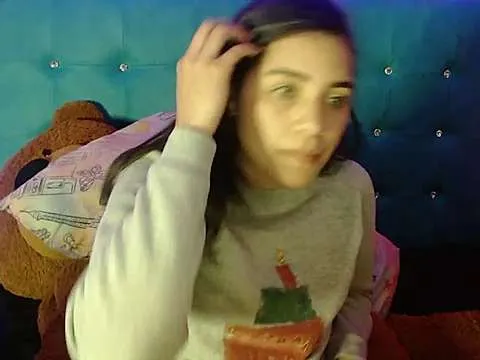 Live sex webcam photo for isystorres #244849212