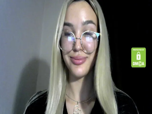 Live sex webcam photo for MyyDream #265067365