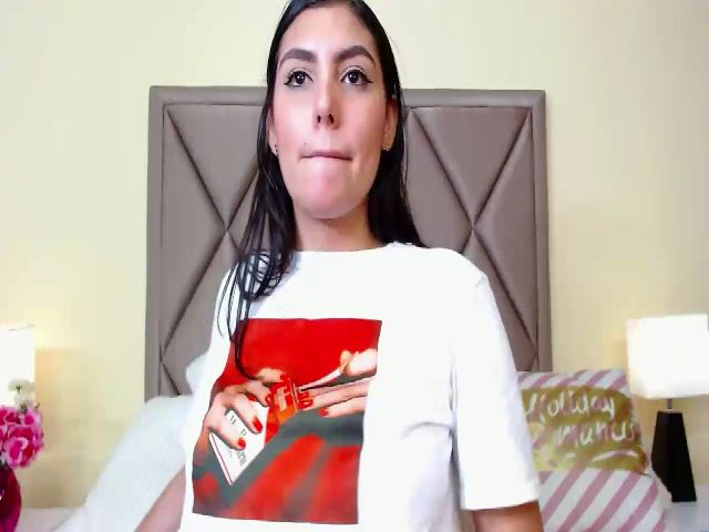 Live sex webcam photo for Mia_thompsons #263424995