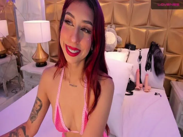 Live sex webcam photo for CandyLaw_ #257541139