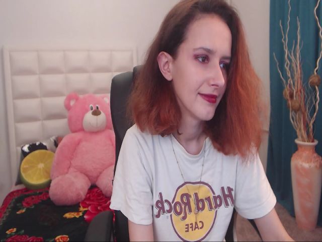 Live sex webcam photo for IrisNichols #254588869