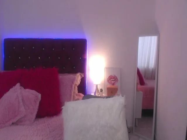 Live sex webcam photo for SamPuckett #260900111