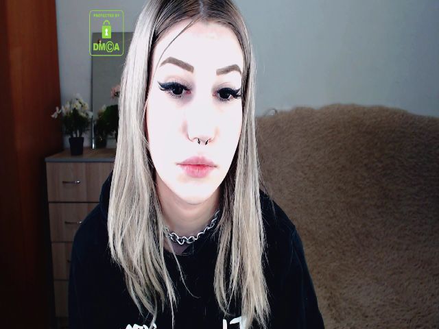 Live sex webcam photo for Alison_Moonli #262407125