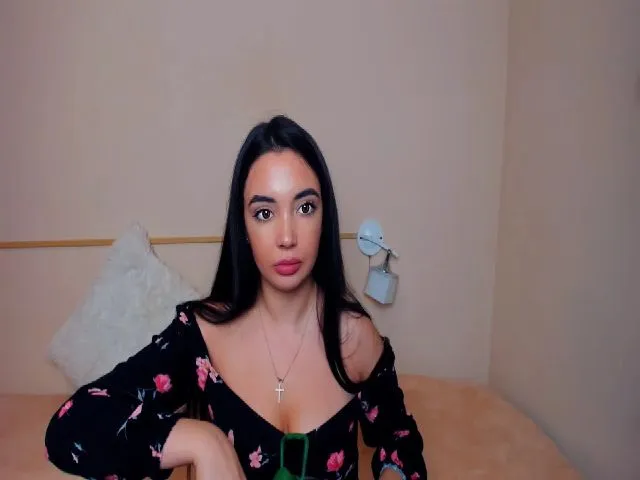 Live sex webcam photo for RoxyRoxe #256051861