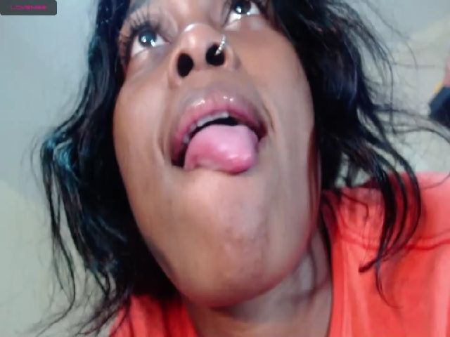 Live sex webcam photo for Lily_Baudinx #264657153