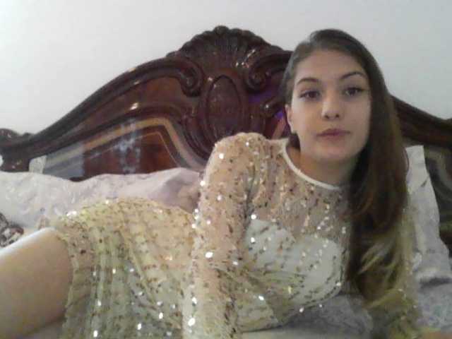 Live sex webcam photo for sweet23jane23 #241396703