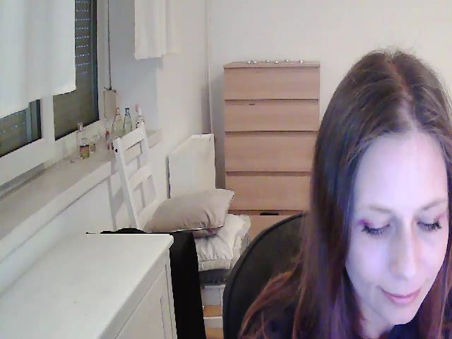 Live sex webcam photo for KatieAngel69 #264065608