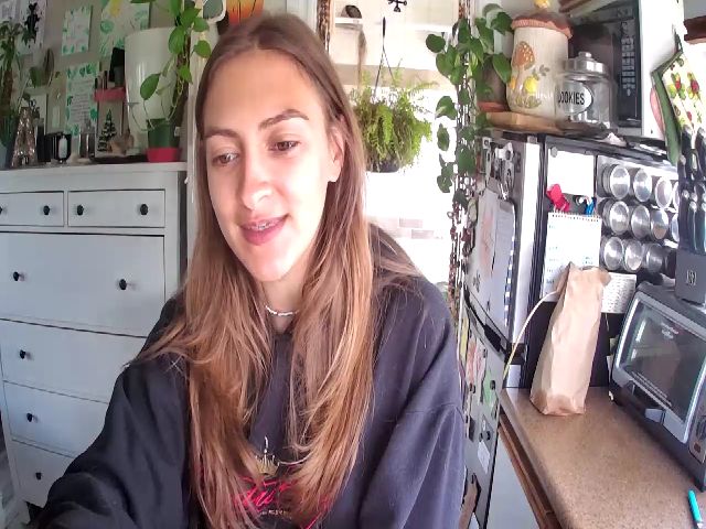 Live sex webcam photo for Sexylexi211 #259999790