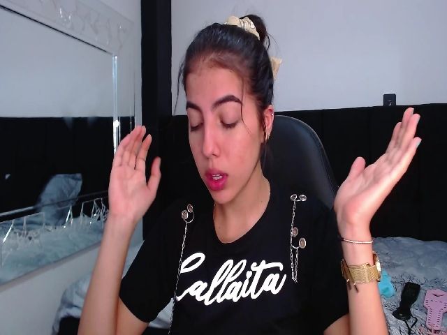Live sex webcam photo for Luisa__torres #258621516
