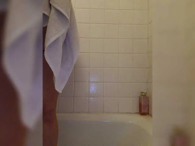 Live sex webcam photo for Prurient-Gem #255624644