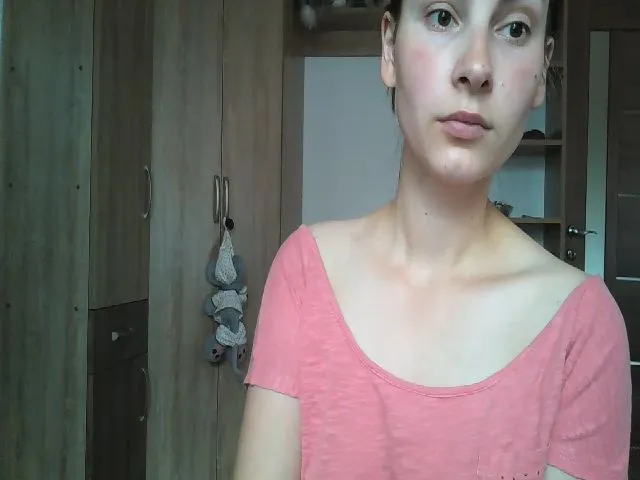 Live sex webcam photo for MisssSun #257495600