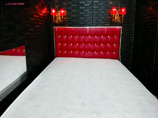 Live sex webcam photo for Cum_Princess_ #263852584