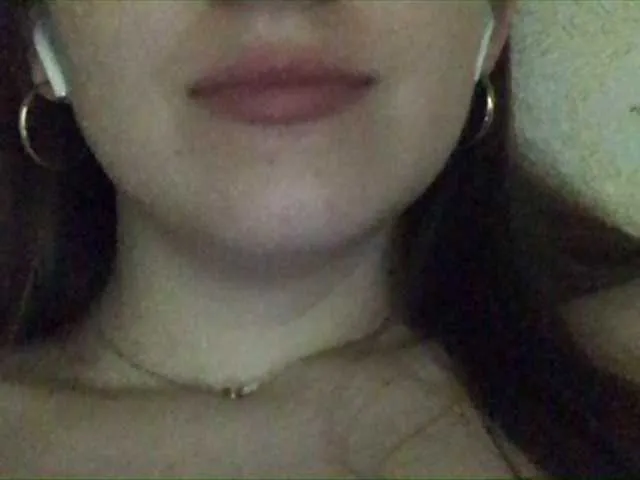 Live sex webcam photo for HottBabe #241115015
