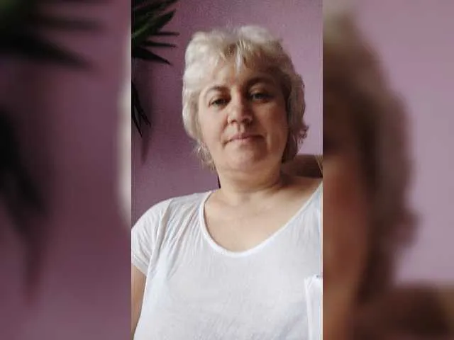 Live sex webcam photo for AngelaFamez #241424865