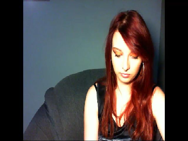 Live sex webcam photo for VirginLuna18 #263123362