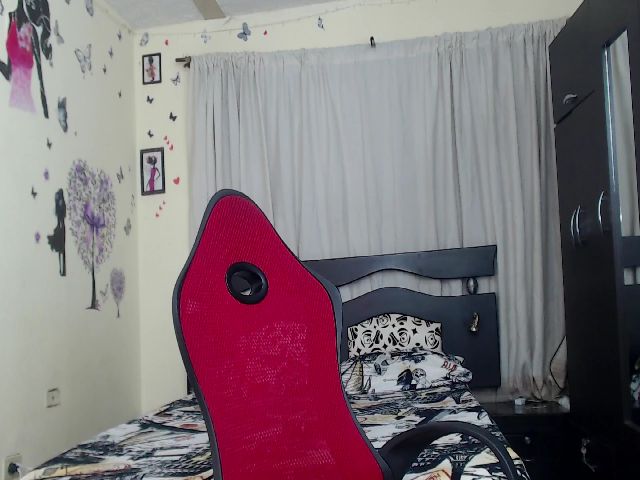 Live sex webcam photo for Tamara_stephs #259003555