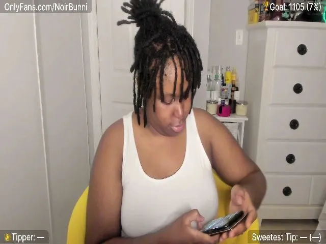 Live sex webcam photo for NoirBunni #253618102