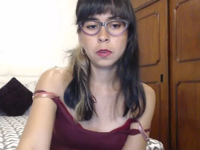 Live sex webcam photo for Evansdani18 #258834379
