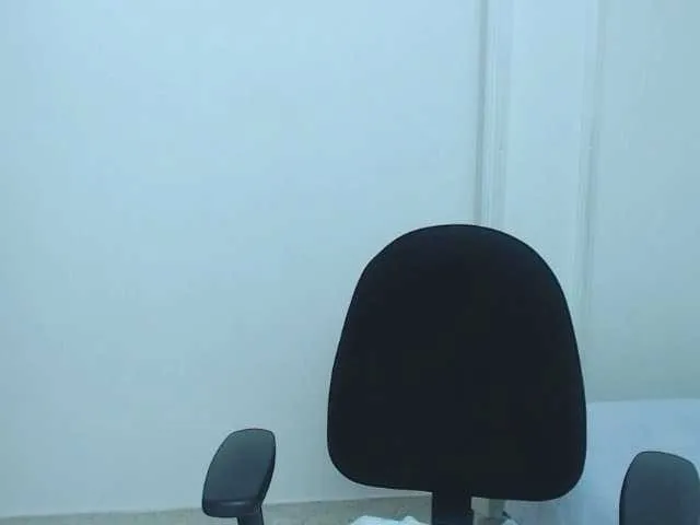 Live sex webcam photo for ElianaKin #261727656