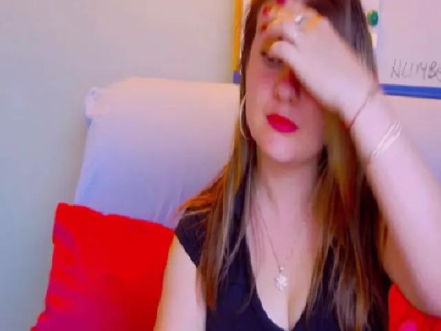 Live sex webcam photo for Kellsie #253436143