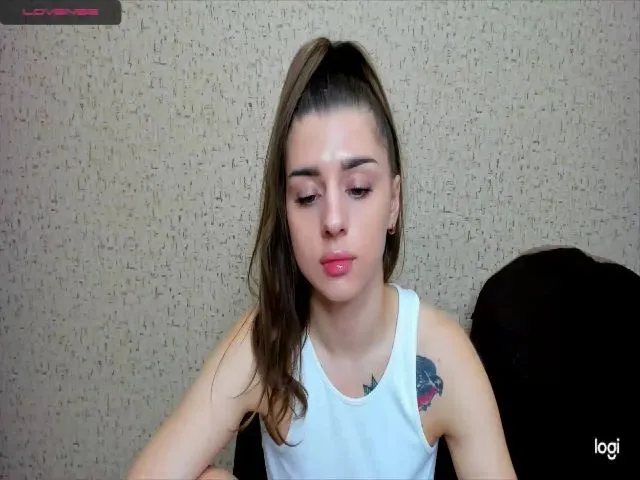 Live sex webcam photo for lilydavra #258075080