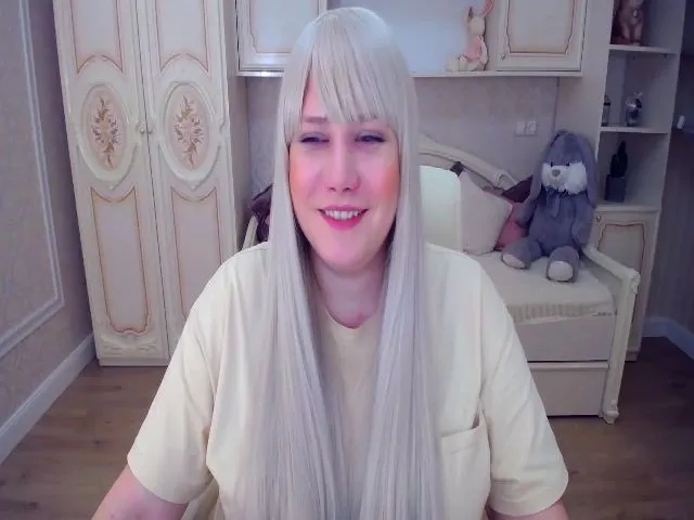 Live sex webcam photo for VeritableGirl #254072993